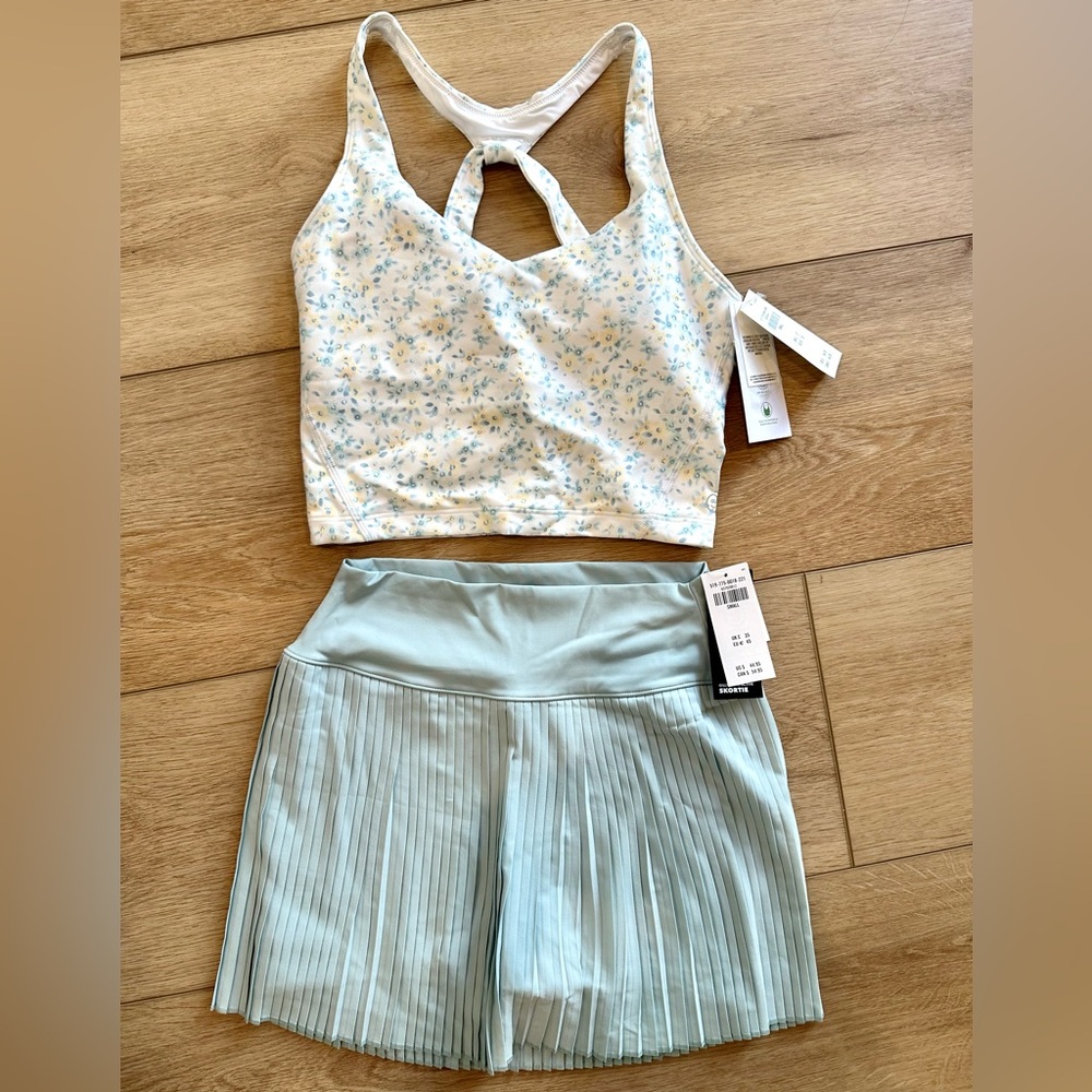 Gilly Hicks Summer Set